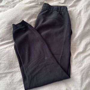 Lululemon black joggers size 6